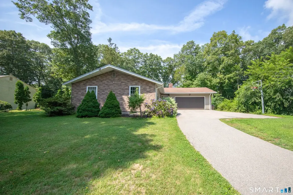 11 South Ridge Road, East Lyme
