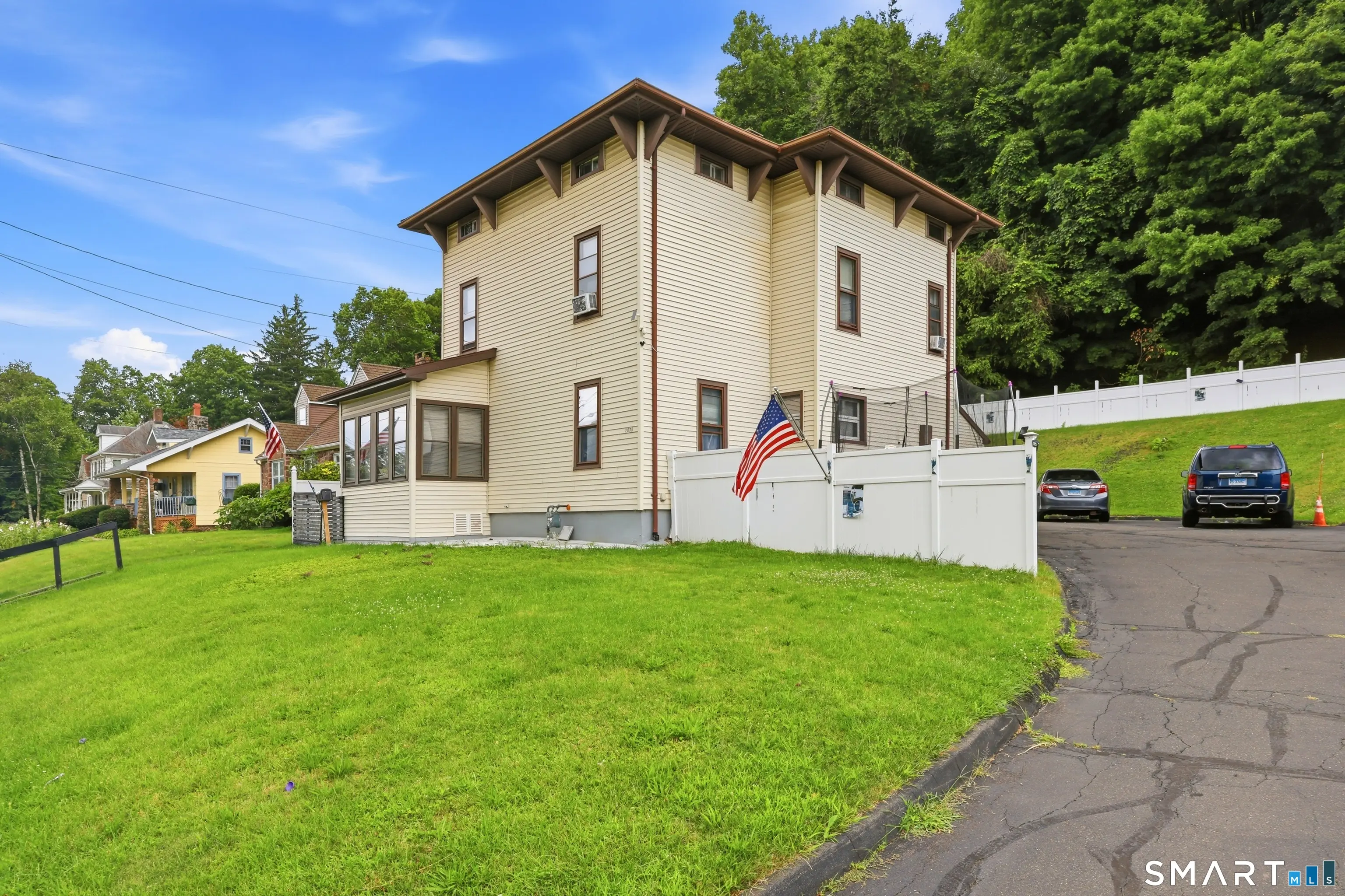 2038 Stanley Street, New Britain