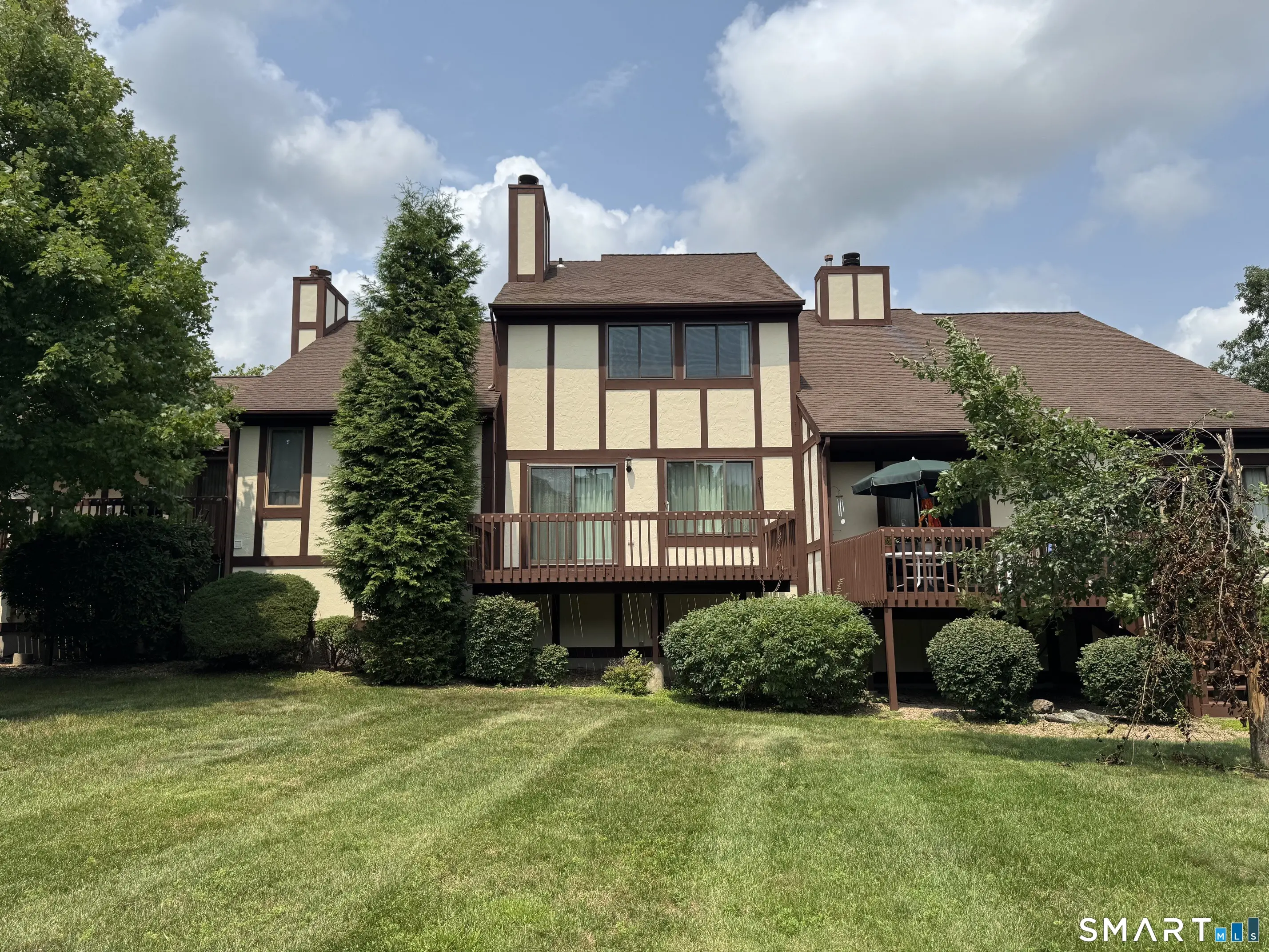 690 Forest Road 552, West Haven