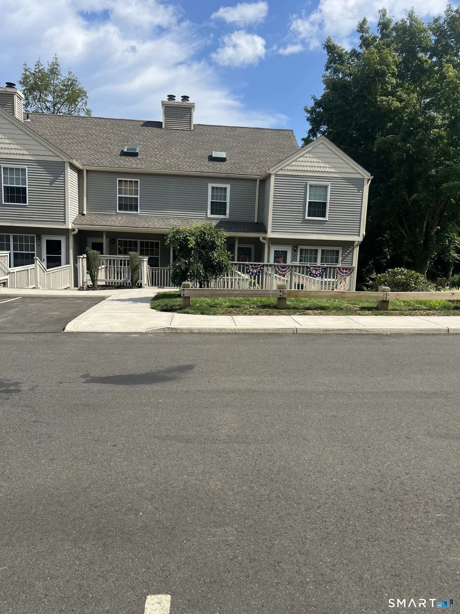 4 Manorwood Drive 4, Branford