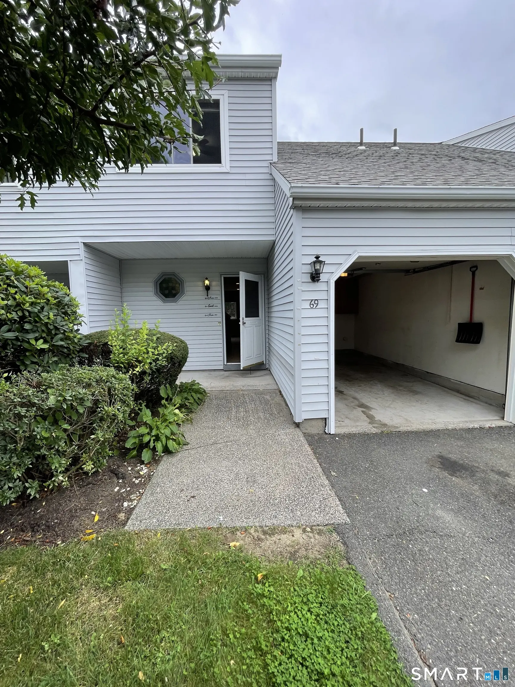 565 Clark Avenue 69, Bristol