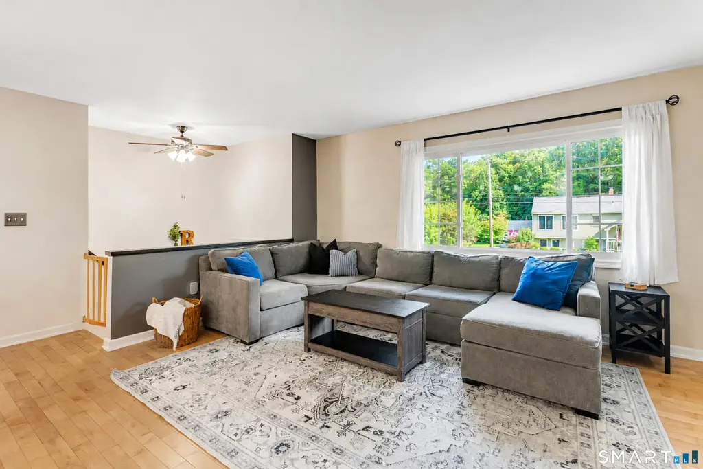 197 Breezy Knolls, Groton