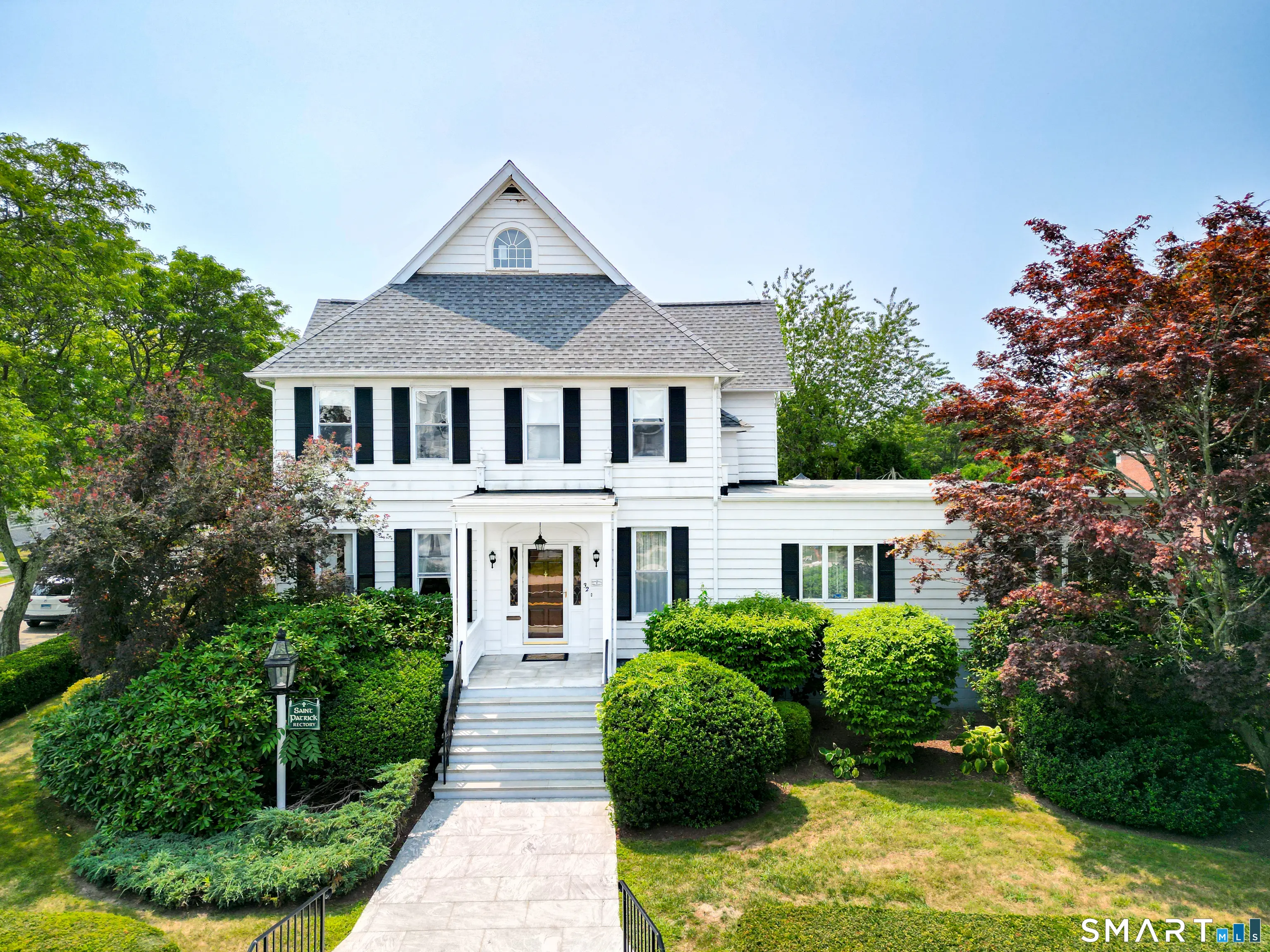 32 East Main Street, Stonington