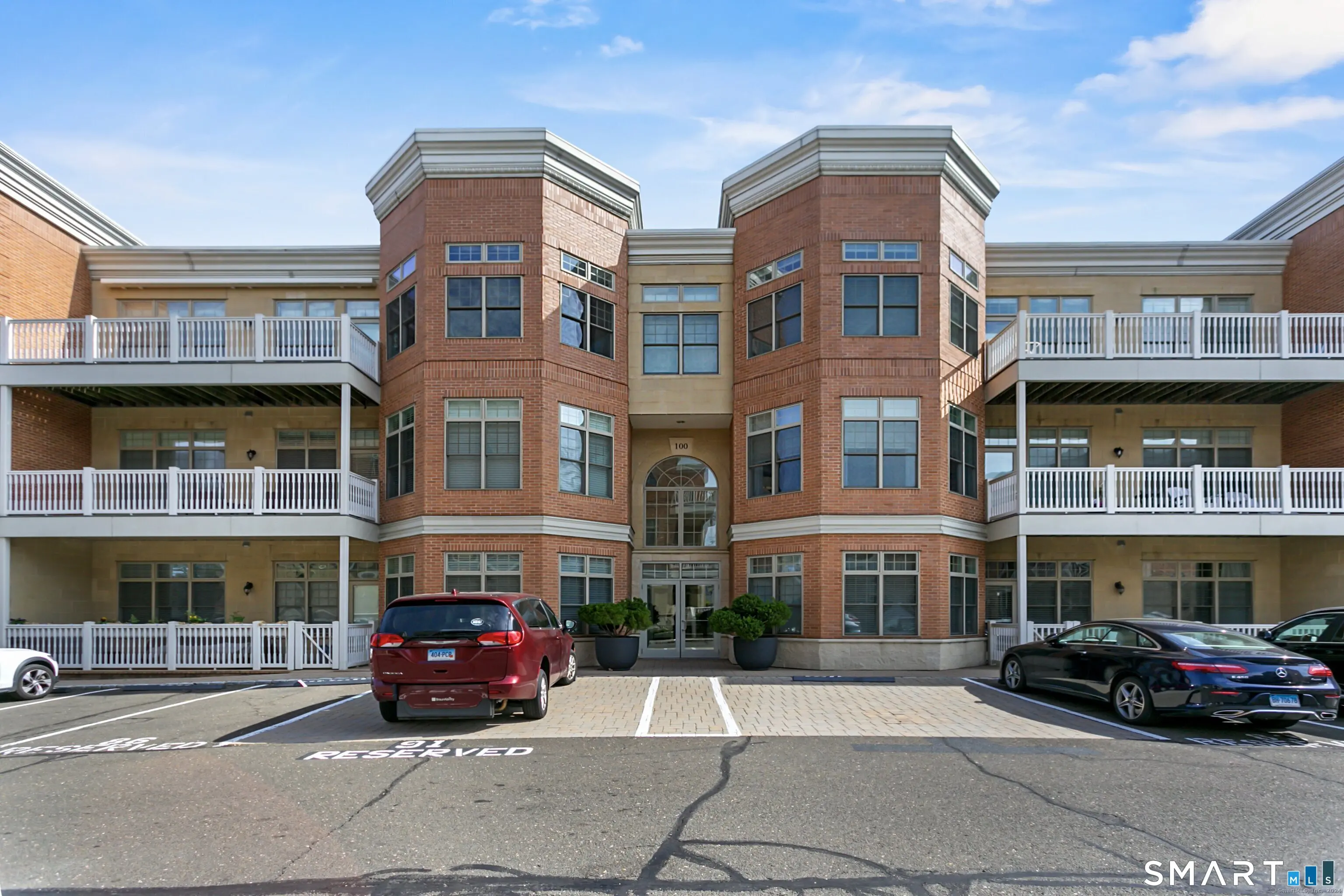 100 Stone Ridge Way 2g, Fairfield