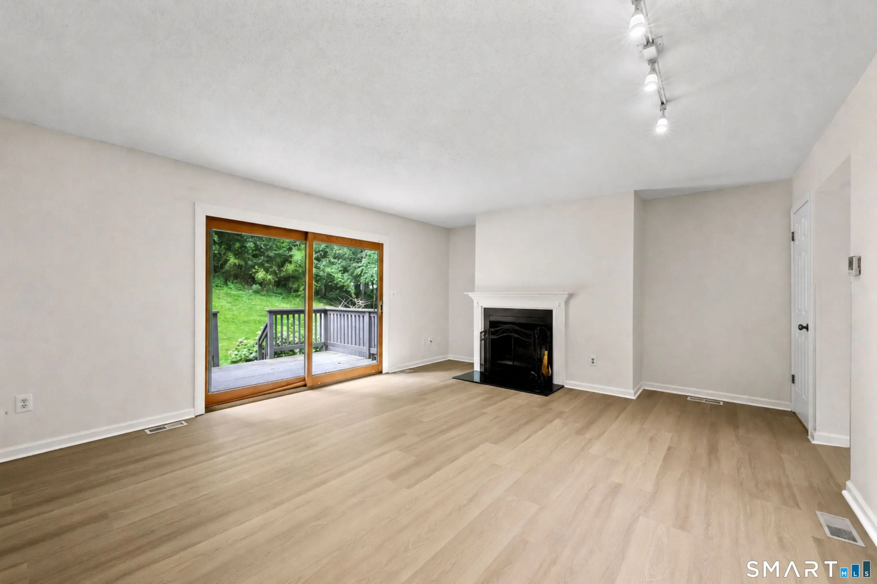 148 Conestoga Way 148, Glastonbury
