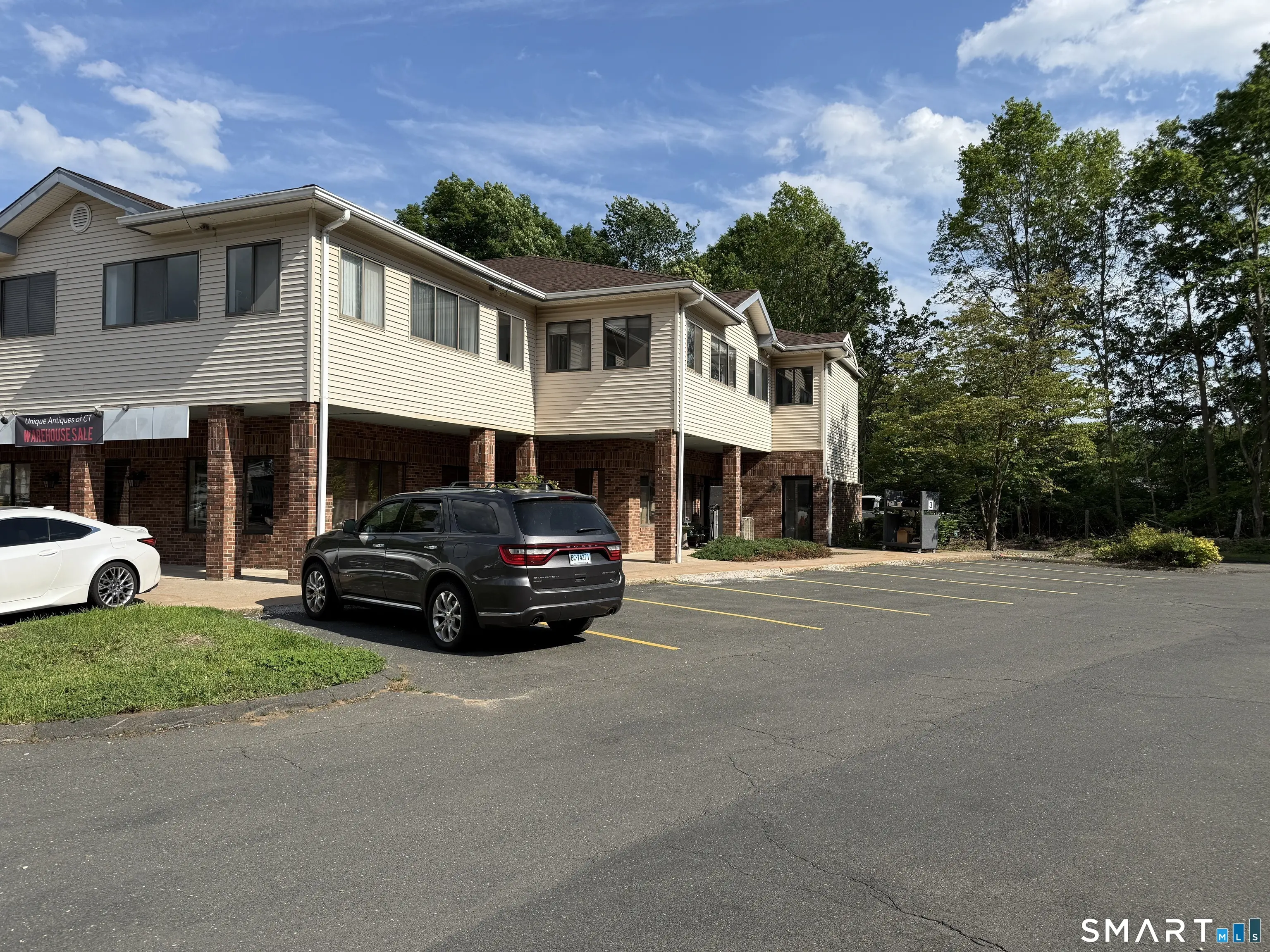 15-r Hartford Avenue 2 J, Granby