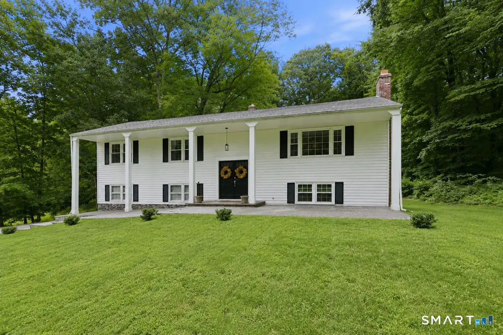 208 Chimney Sweep Hill Road, Glastonbury