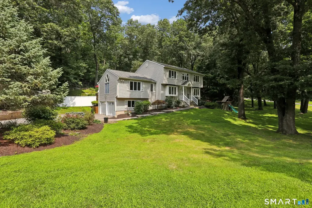 26 Kilian Drive, Danbury