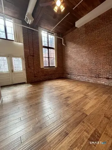 839 Main Street 93, Torrington