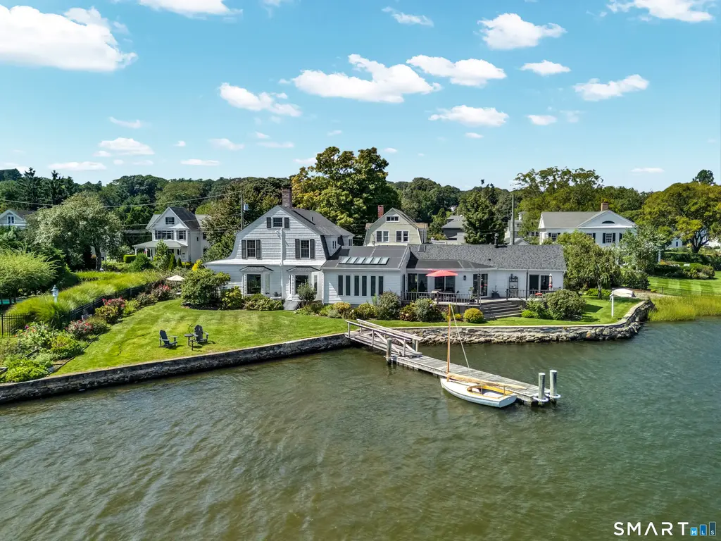 8 Park Place, Groton