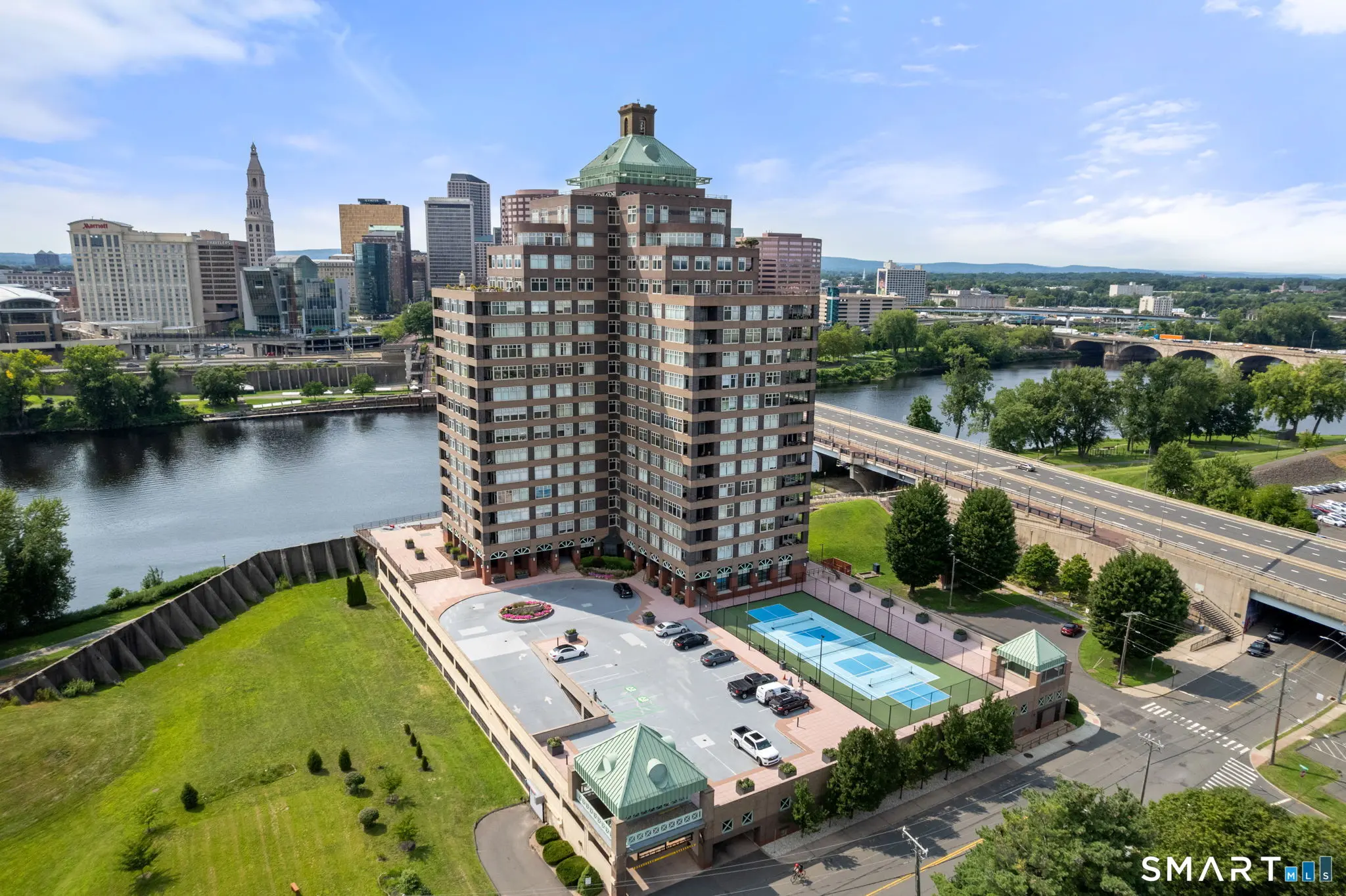 235 East River Drive 904&5, East Hartford