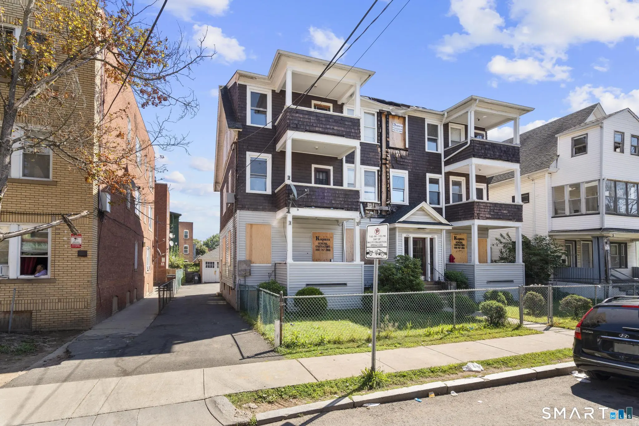 102 Rowe Avenue, Hartford