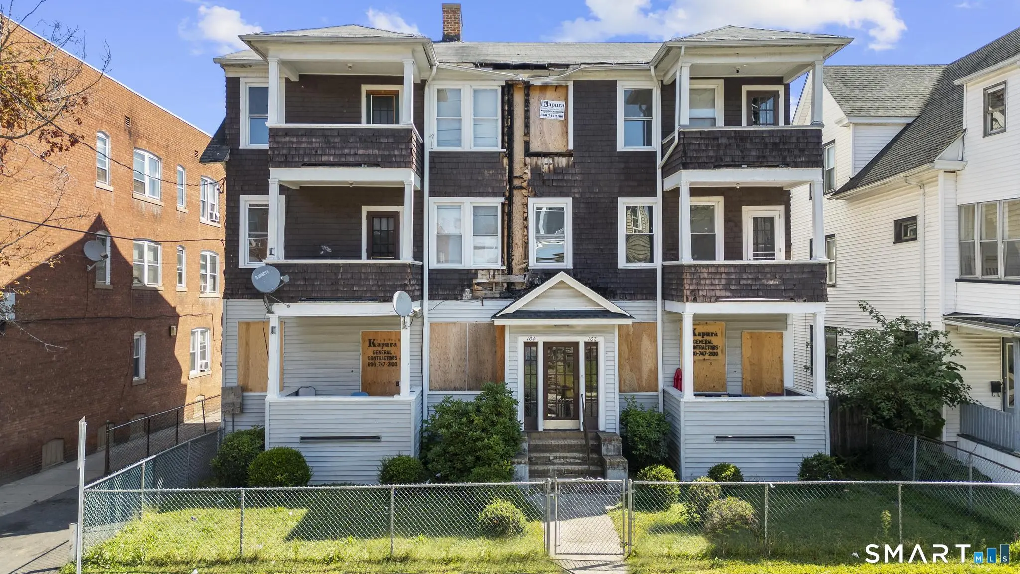 102 Rowe Avenue, Hartford