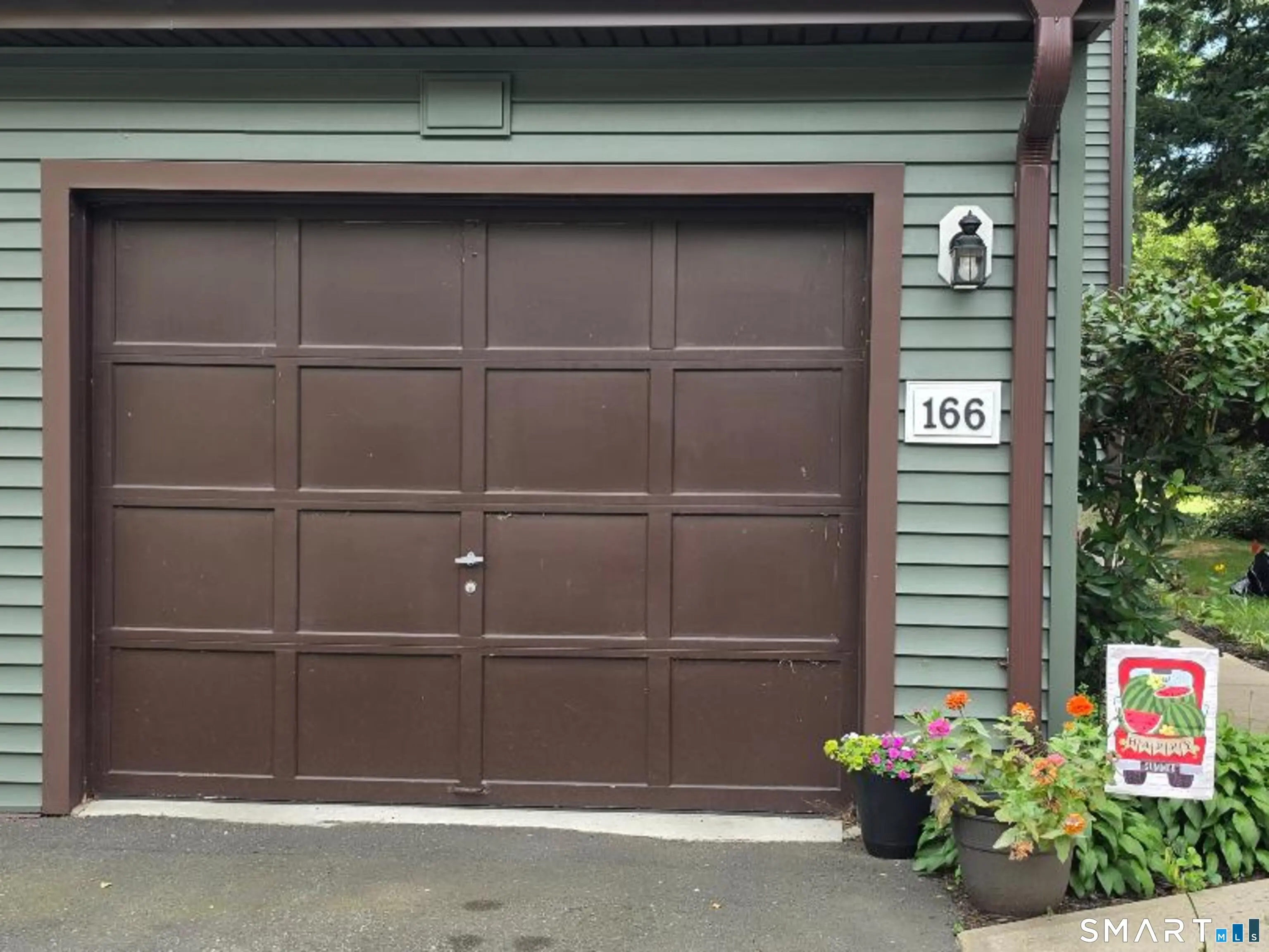166 Wynwood Drive 166, Enfield