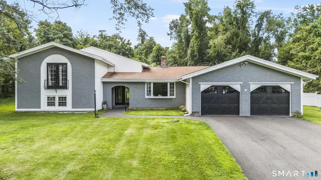 30 Rolling Hills Drive, Meriden