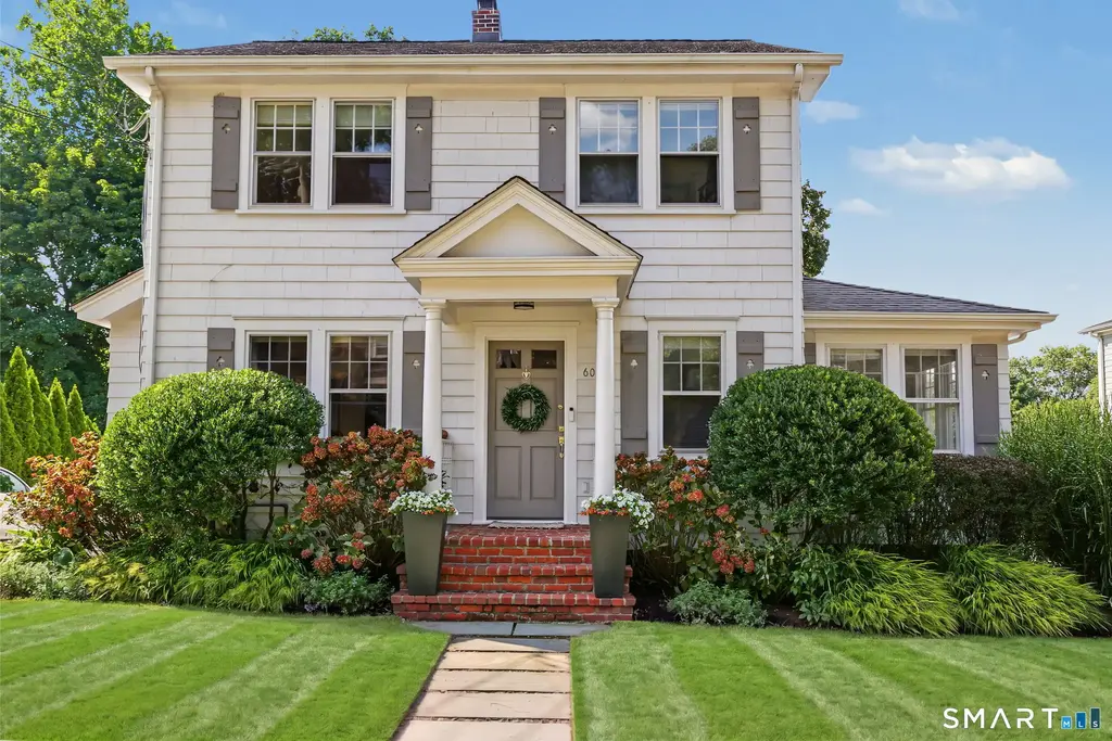 60 Middlesex Road, Darien