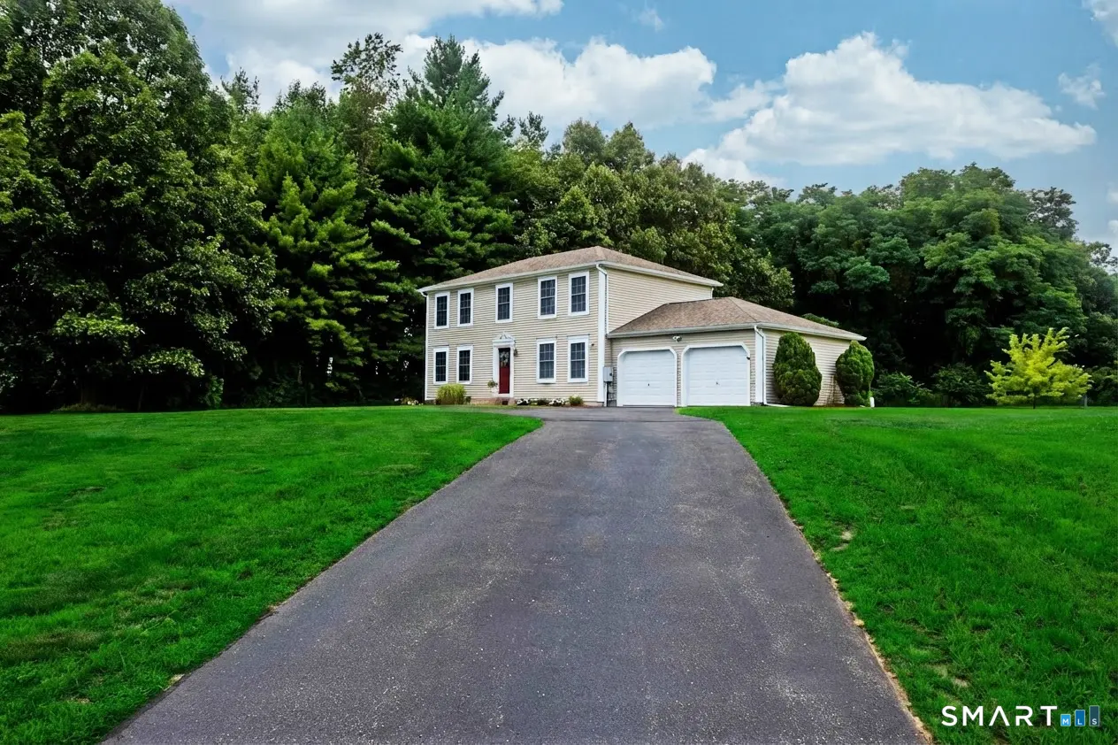 31 Broadleaf Circle, Suffield