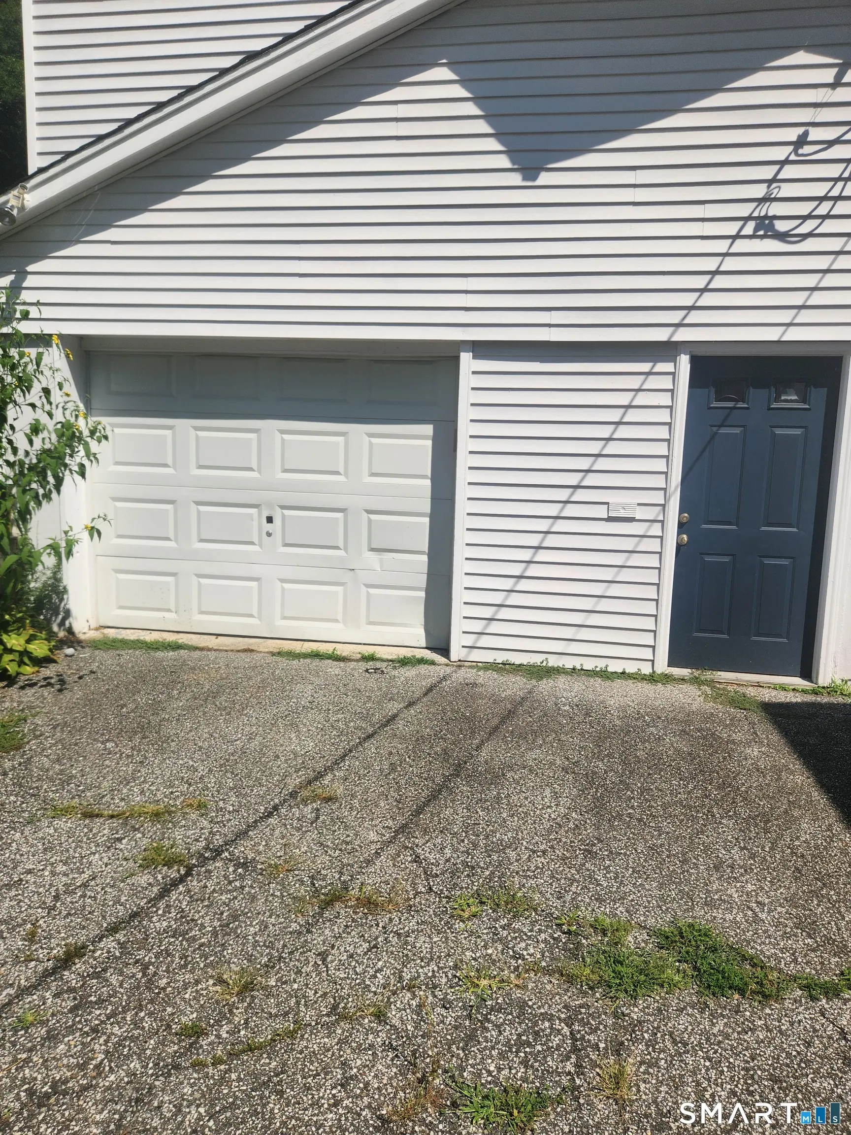 96 Portland Avenue, Redding