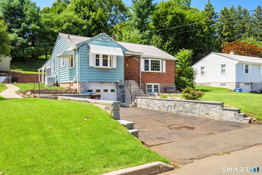 83 Jacobs Terrace, Middletown