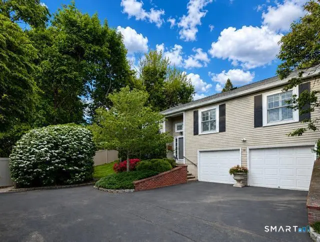 59 Bank Street 59, New Canaan