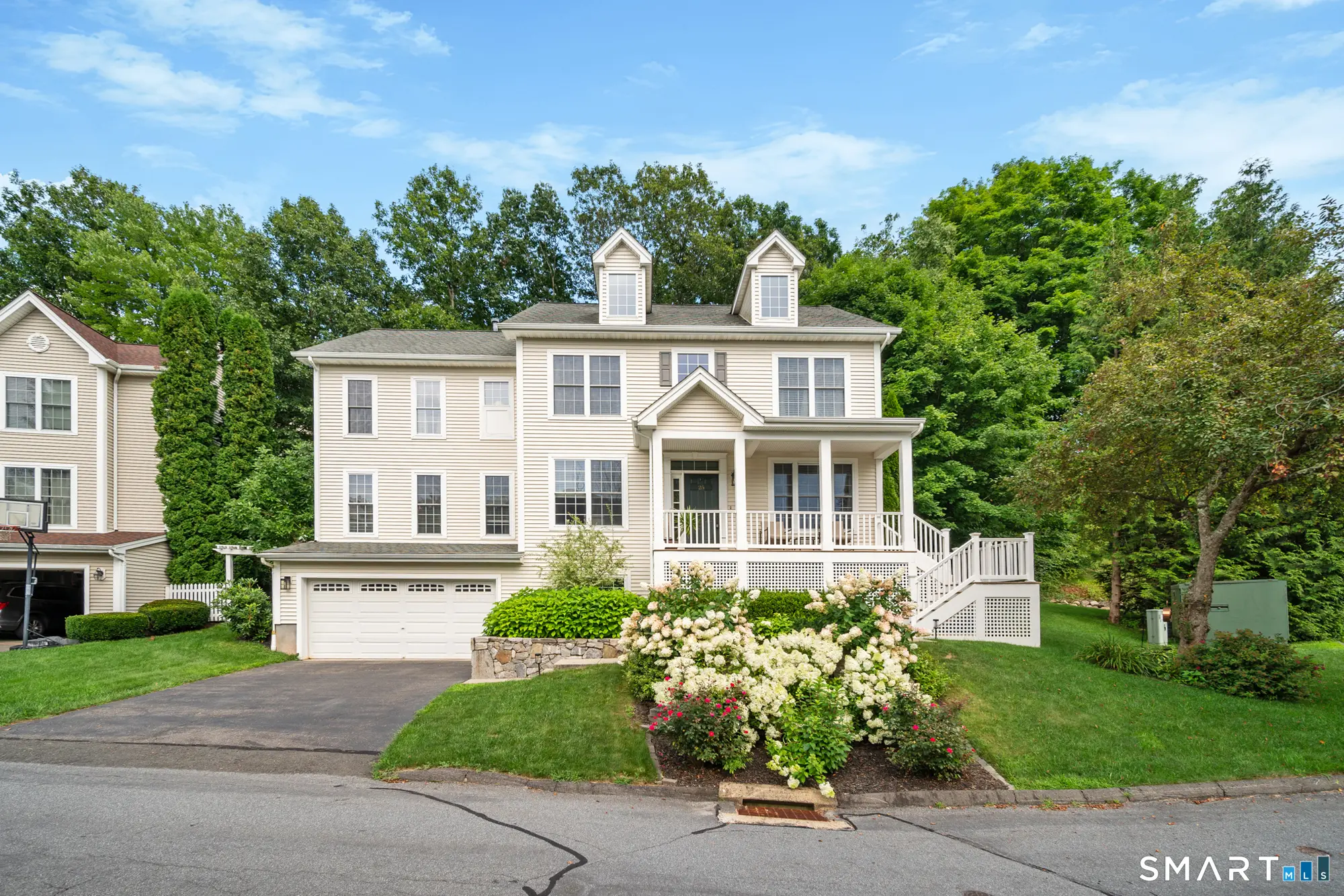 25 Independence Circle 25, Southbury