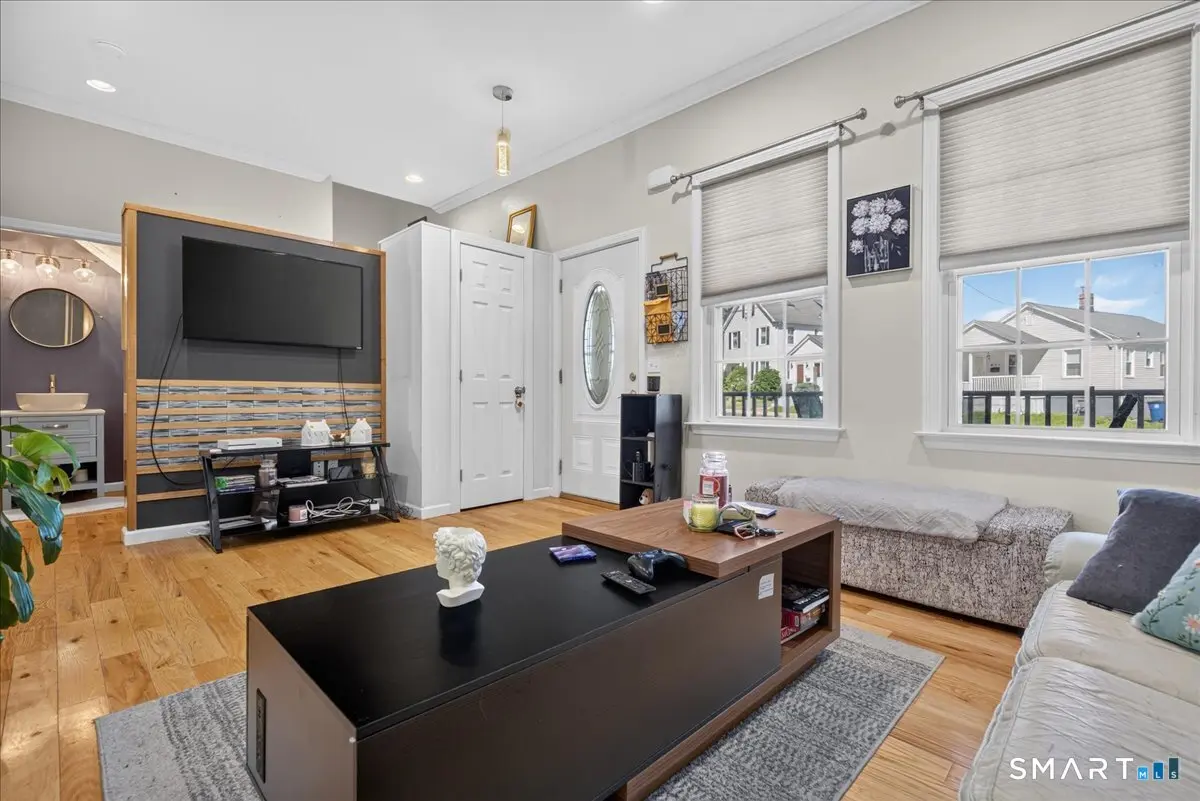 175 Lighthouse Road B, New Haven