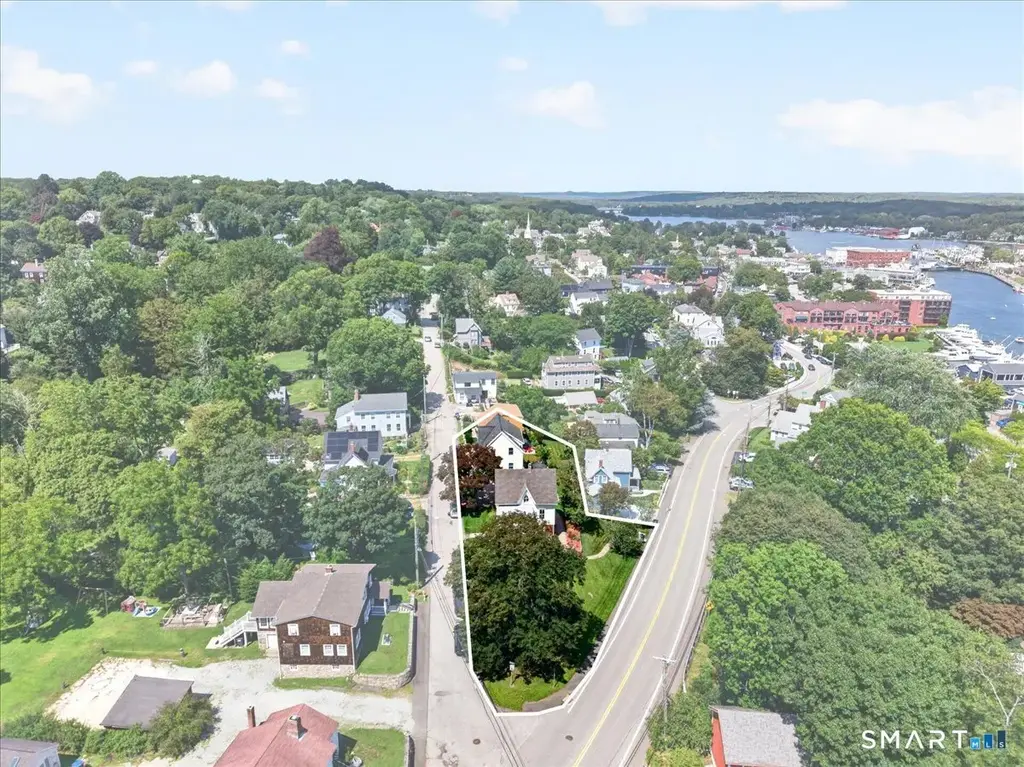 2 Ashby Street, Groton