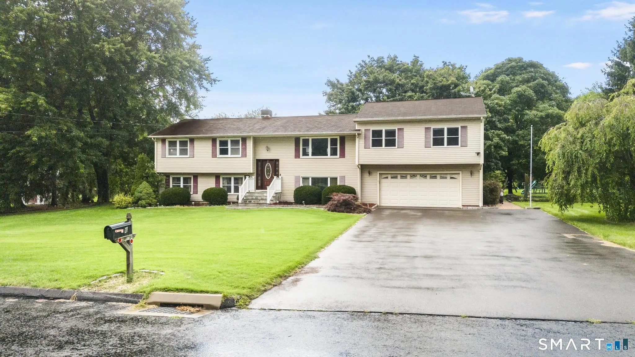 6 Ruta Drive, North Branford