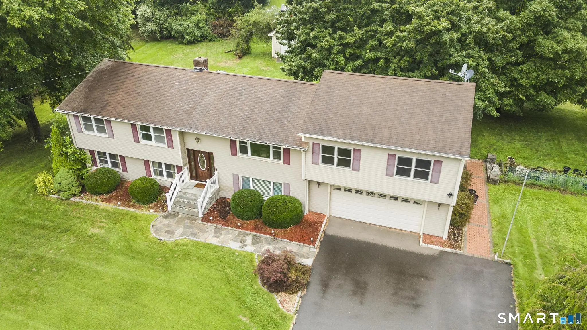 6 Ruta Drive, North Branford