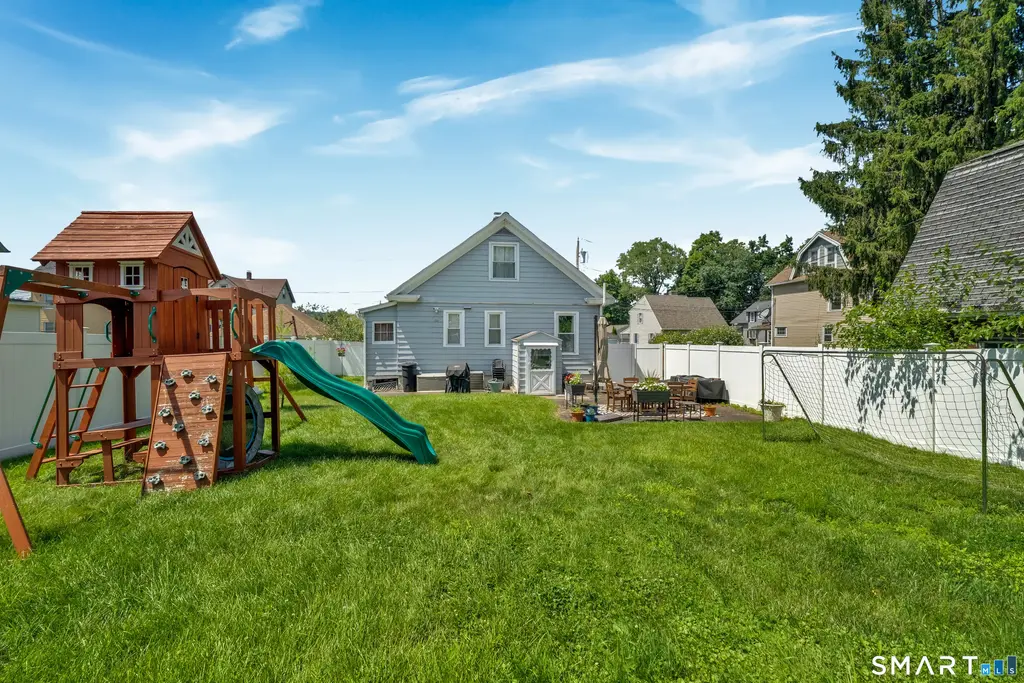15 Laden Avenue, Wallingford