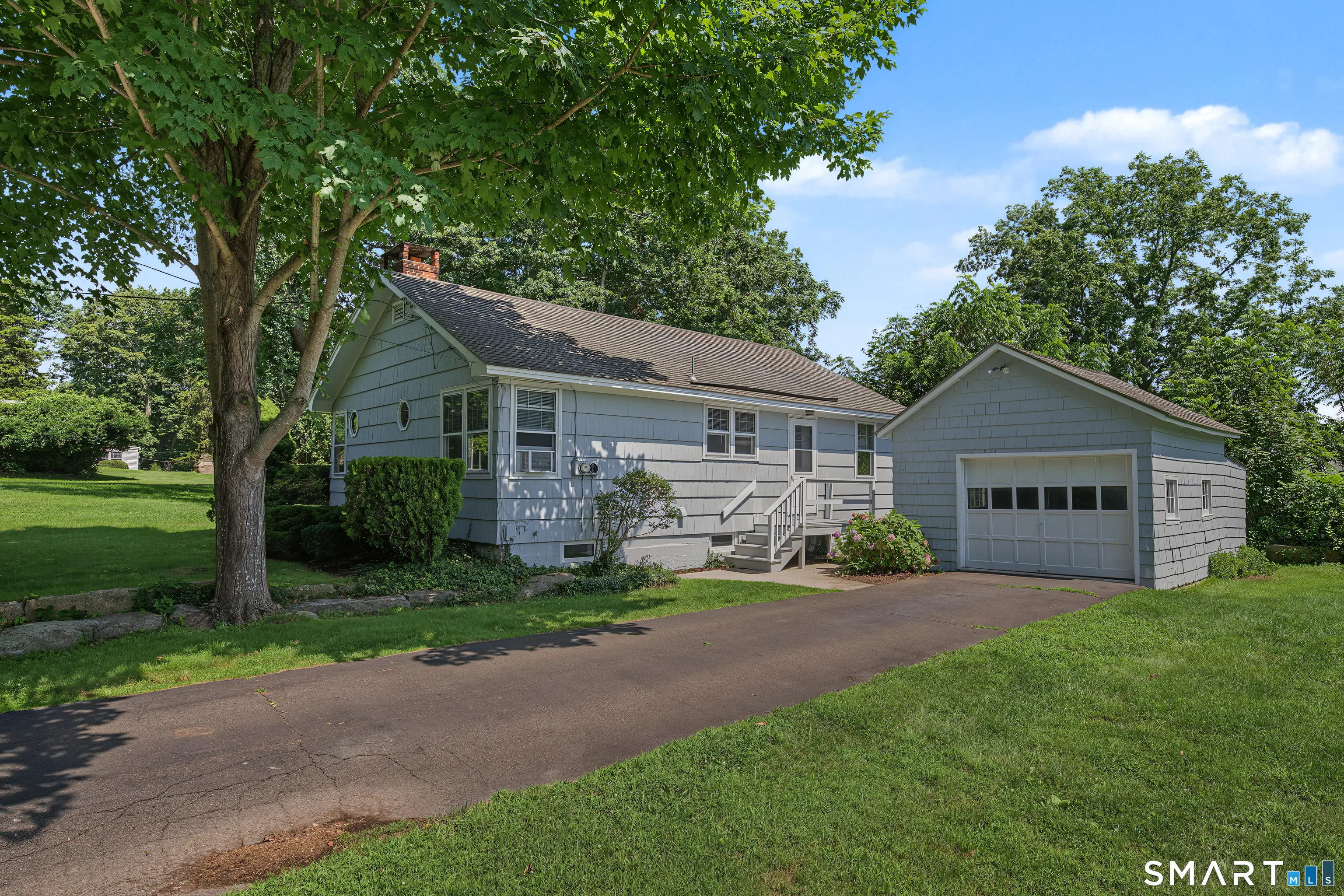 37 Beach Avenue, Madison