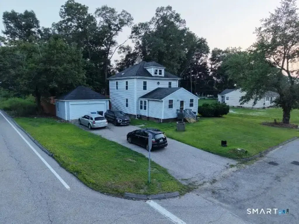 85 Robertson Avenue, Killingly