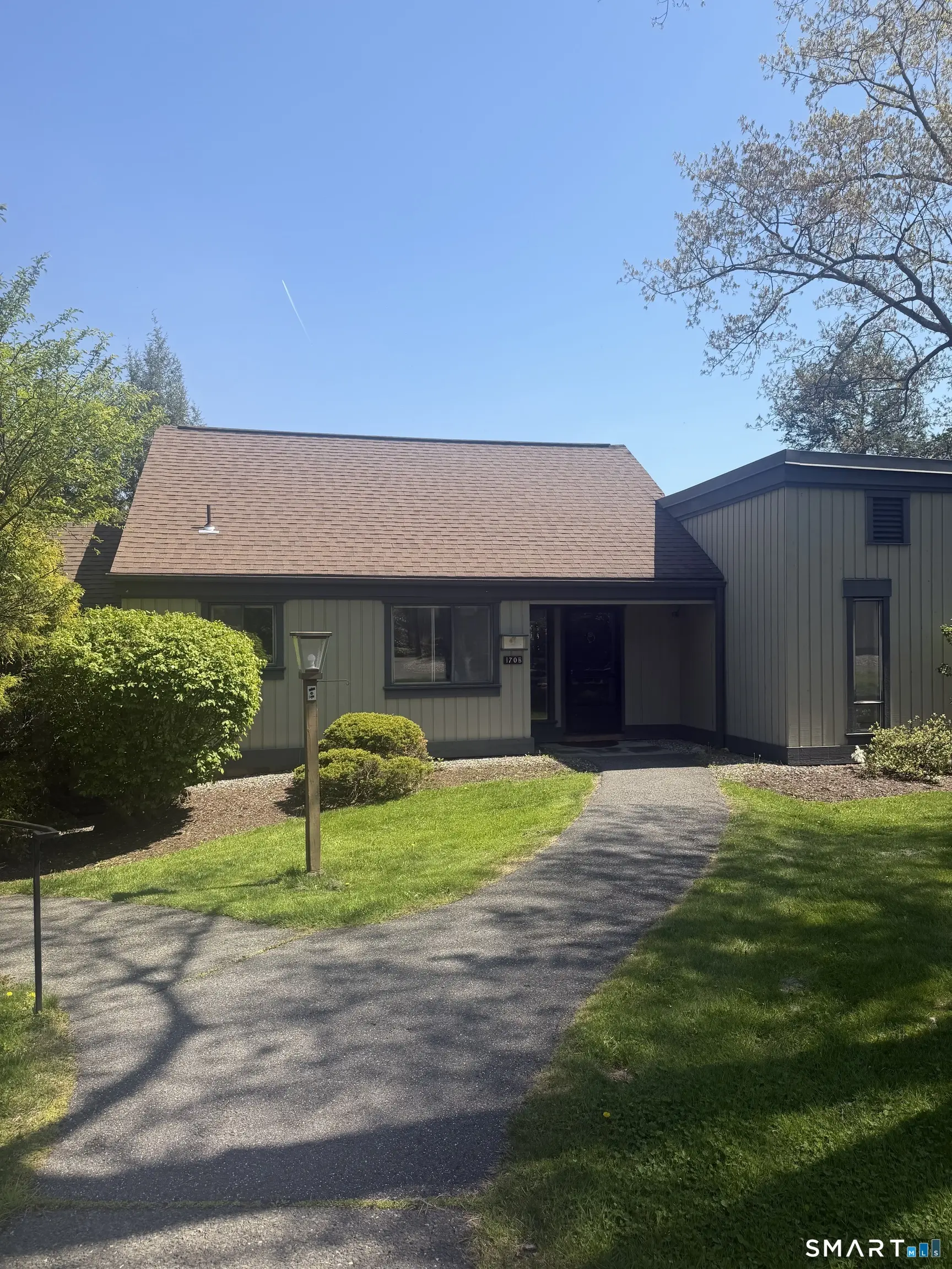 170 Heritage Village B, Southbury