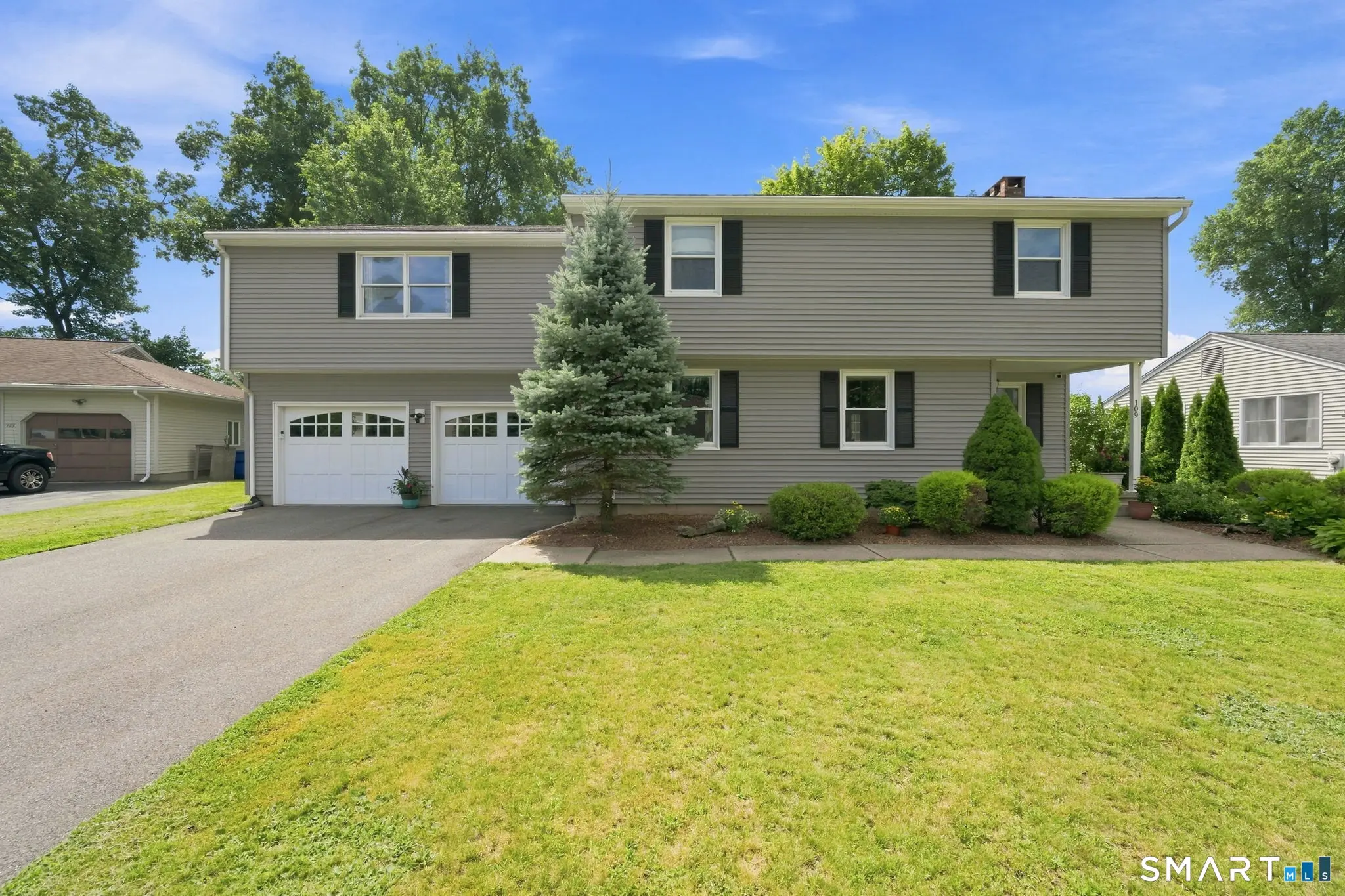 109 Boylston Street, Newington