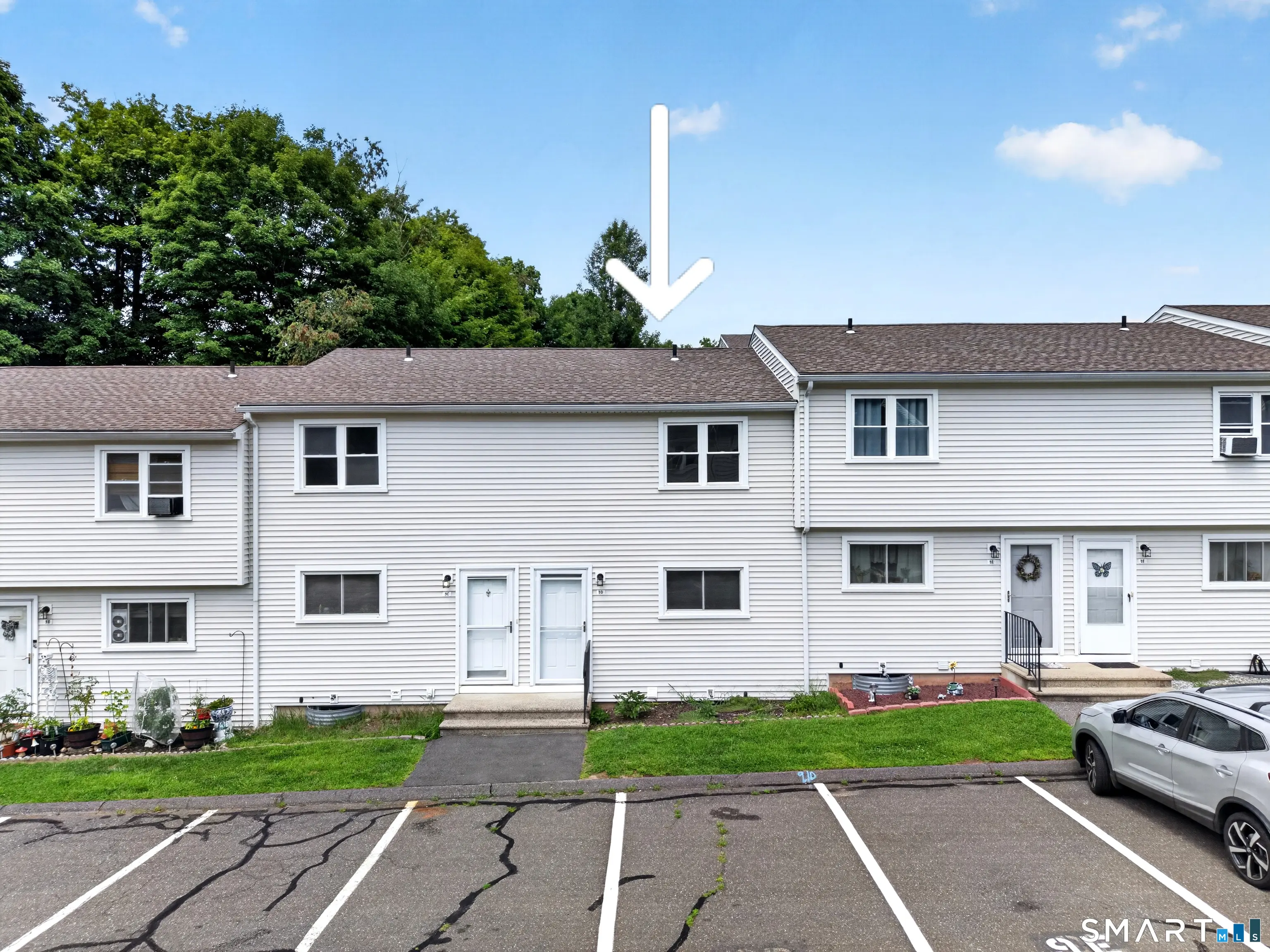 1081 New Haven Road 9d, Naugatuck
