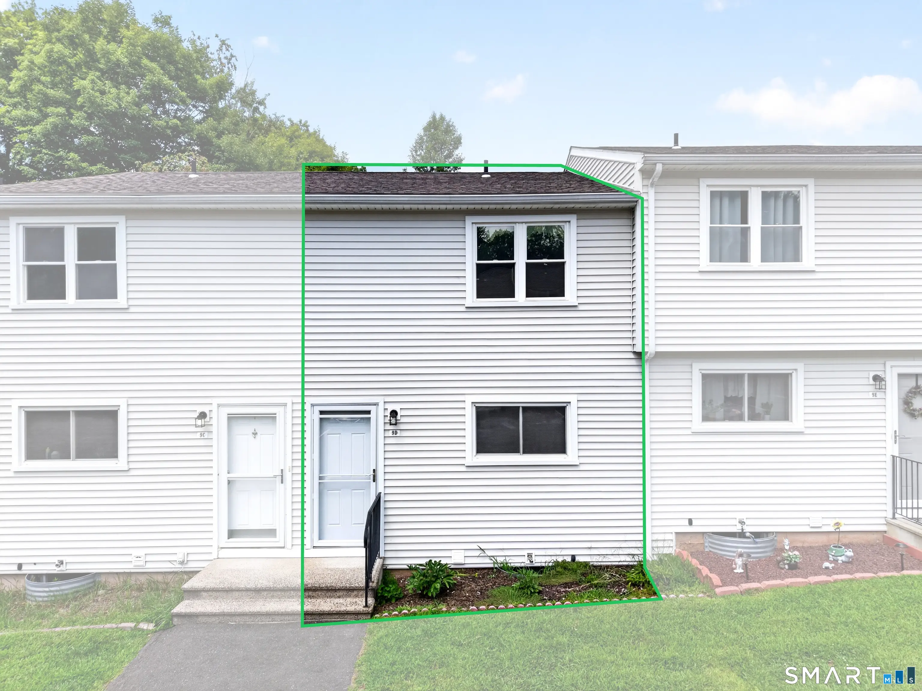 1081 New Haven Road 9d, Naugatuck