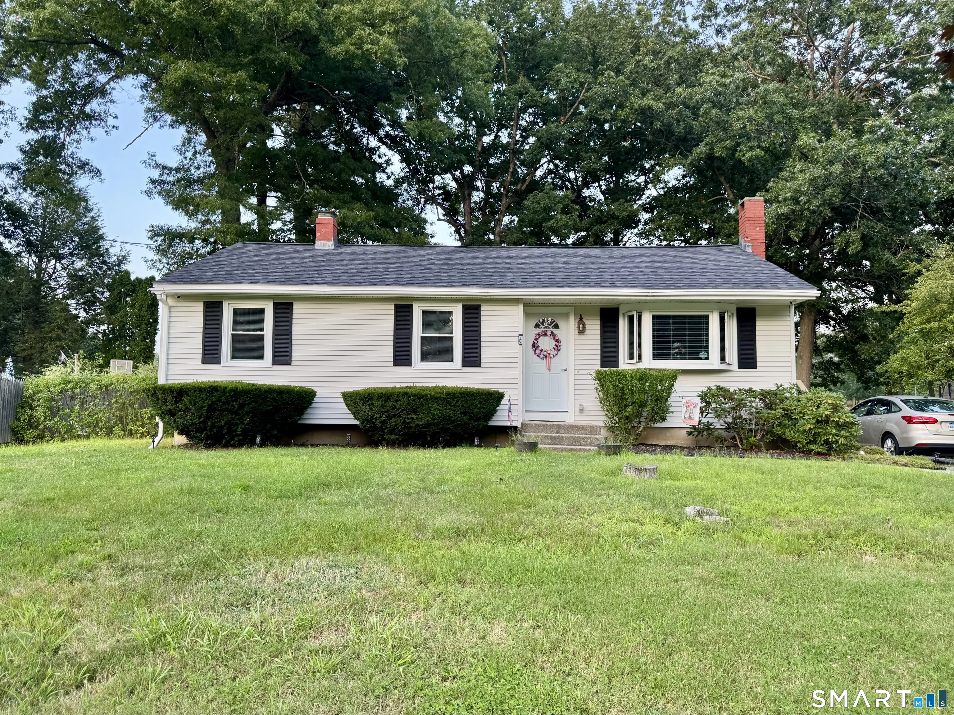6 Linda Lane, Plainfield