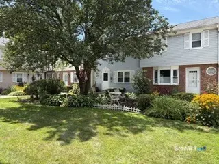 21 East Gate Lane 21, Hamden