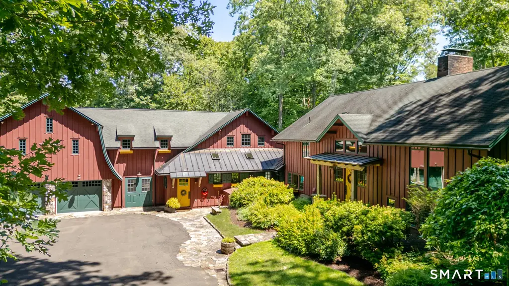 15 Birch Hill Road, Weston