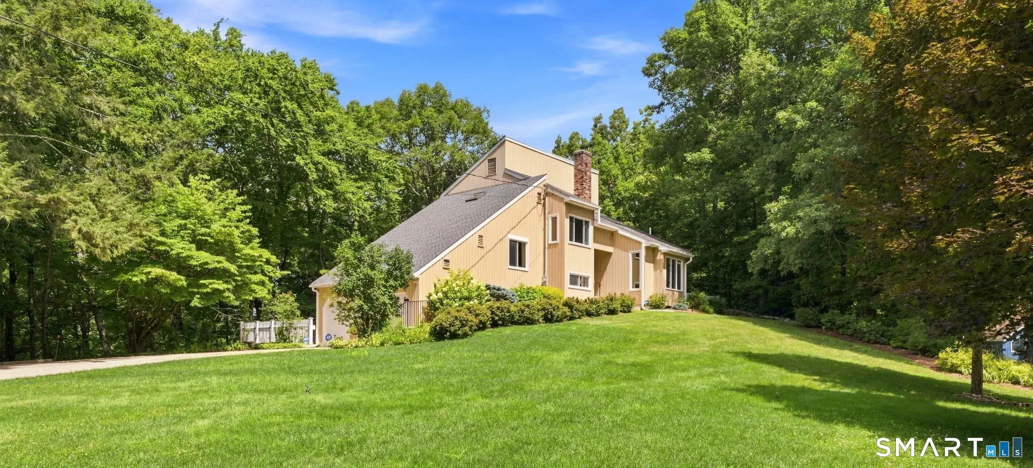 40 Rockledge Drive, Avon