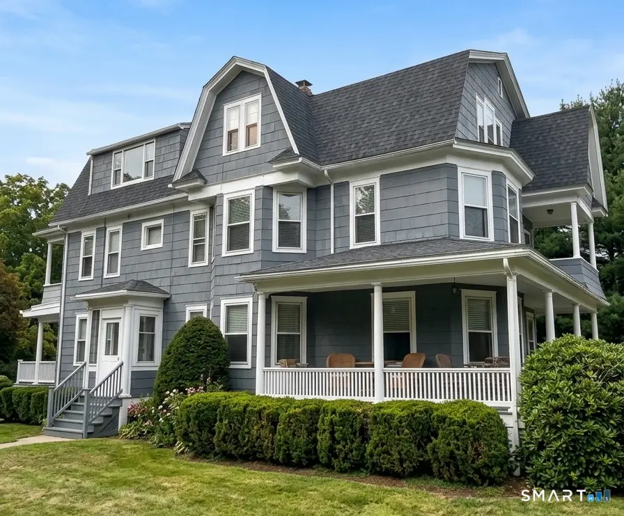595 North Main Street, Suffield