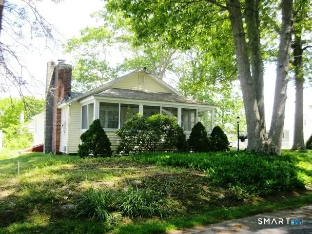 64 Washington Avenue, Old Lyme