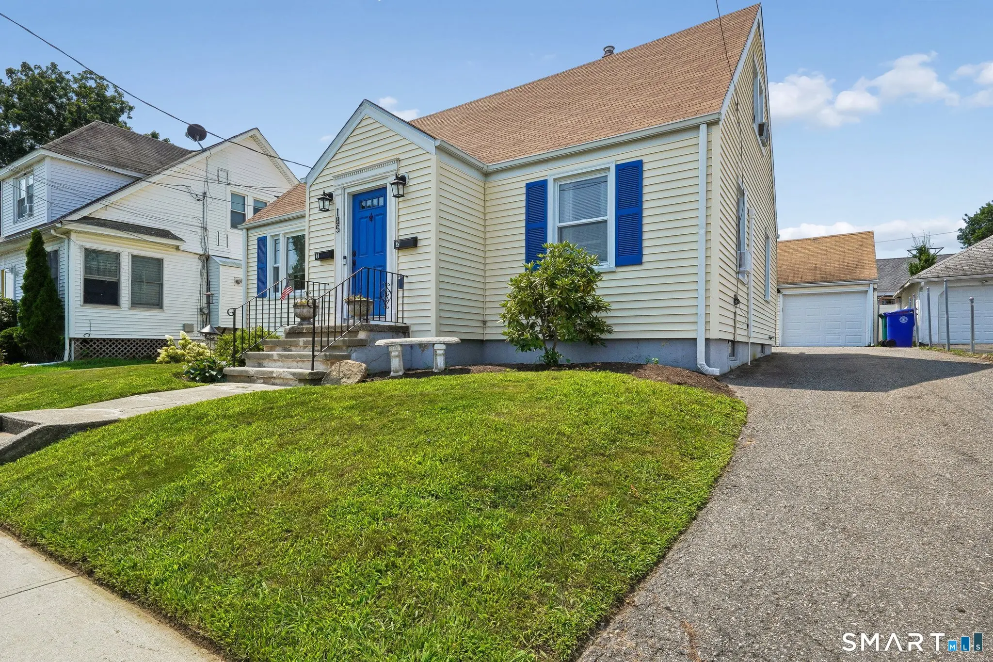 185 Oakland Street, Stratford