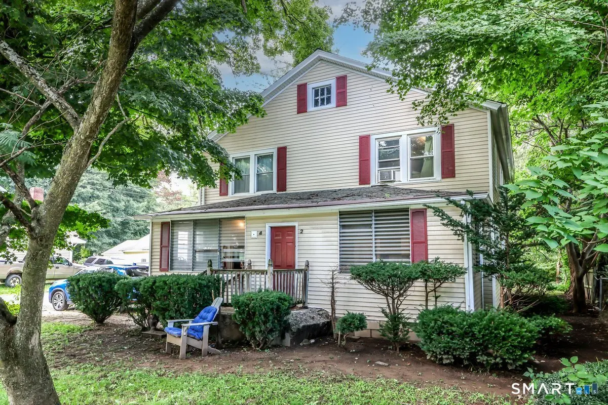4 Riverview Court, New Milford
