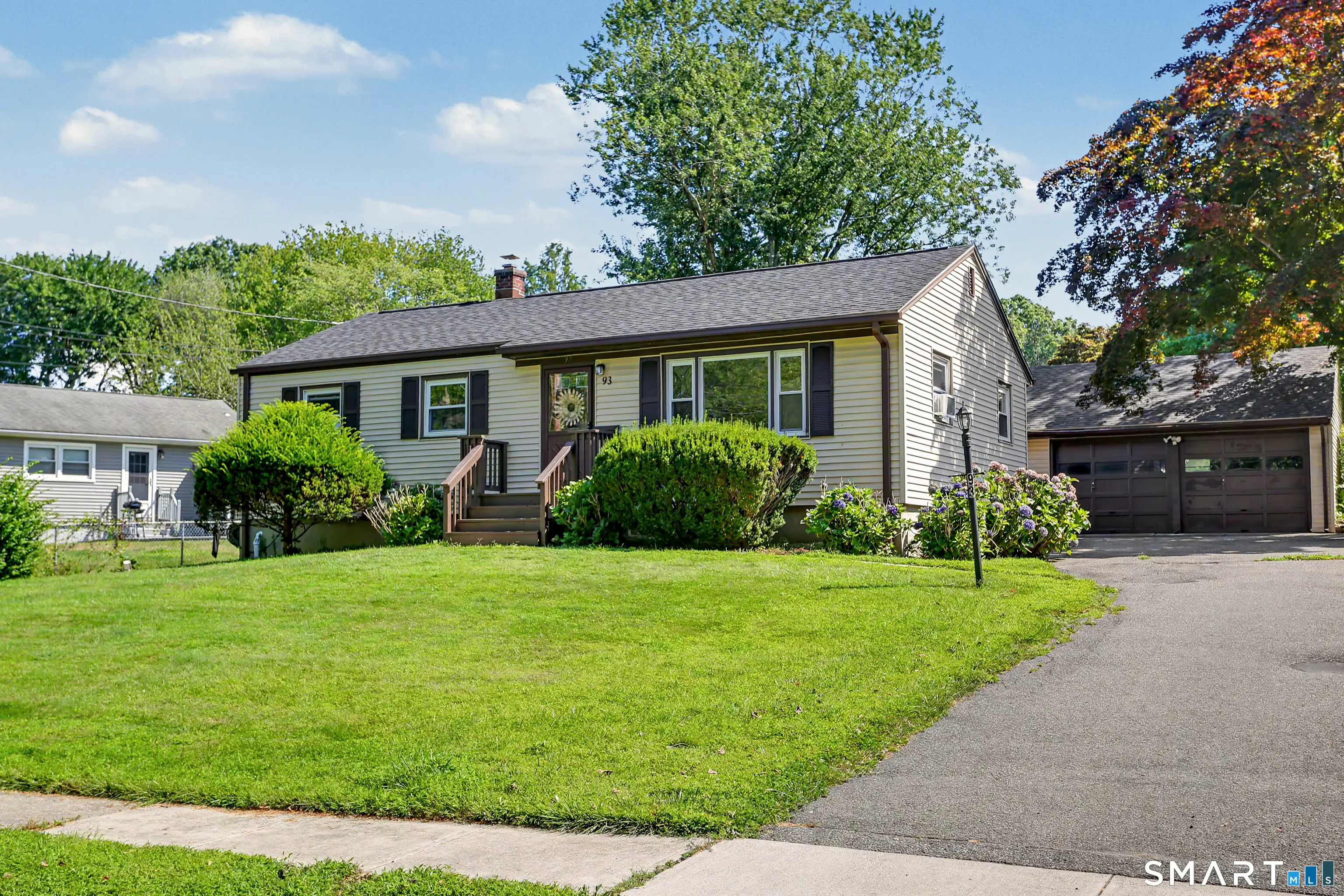 93 Easy Street, Milford