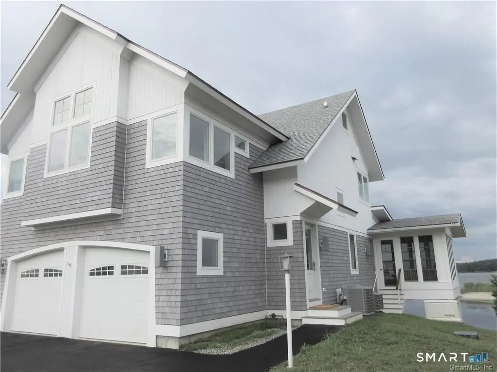 17 Division Street A, Waterford