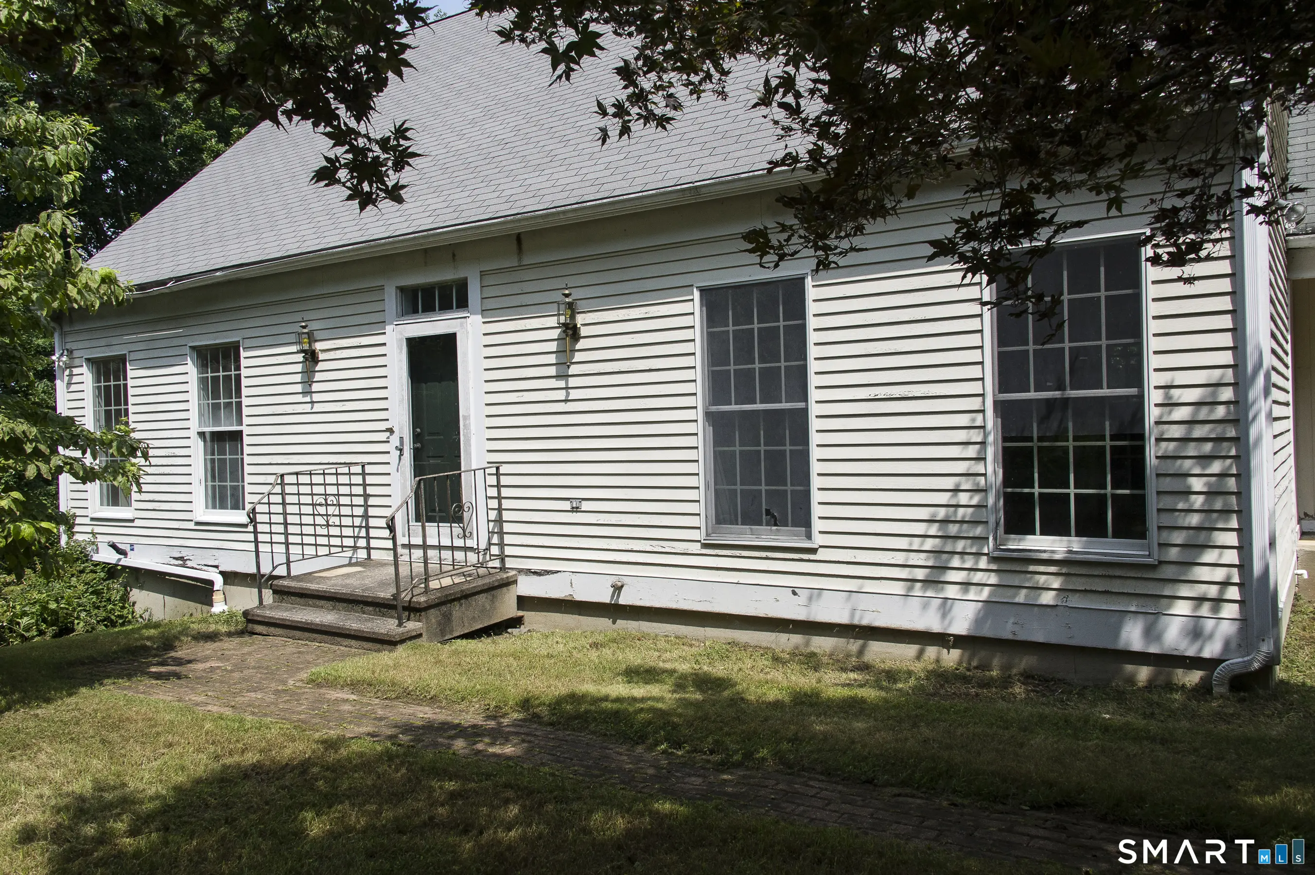 90 Mallory Road, Roxbury