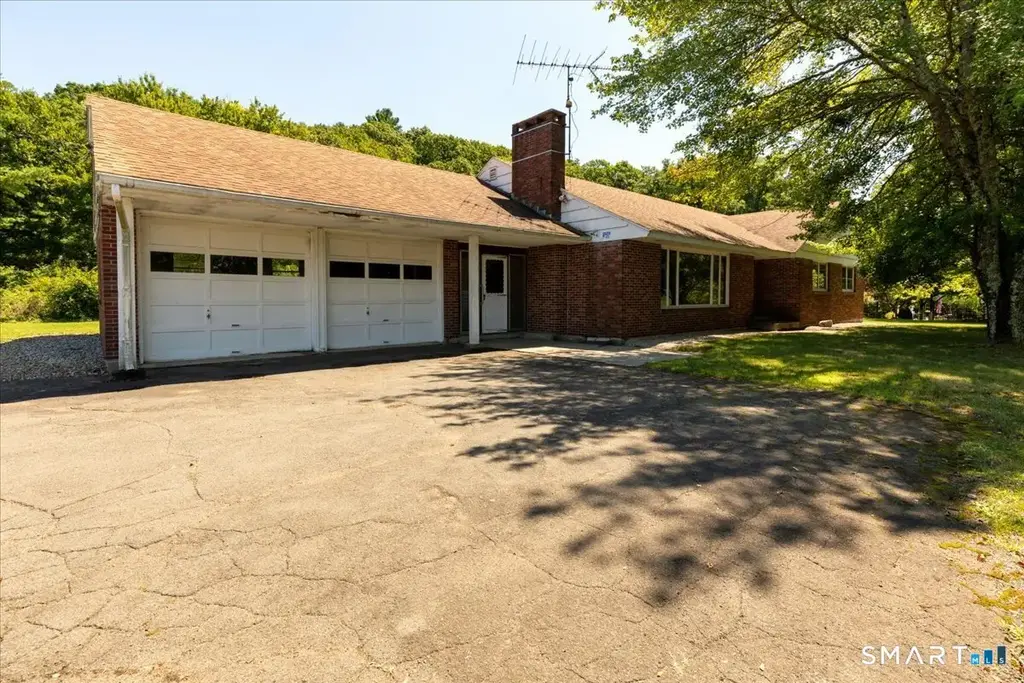 40 Tolland Turnpike, Willington