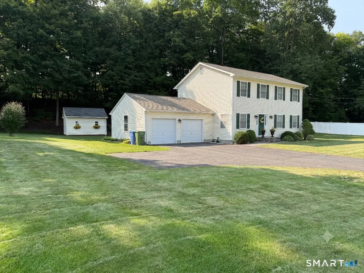 99 Old Farms Road, Avon