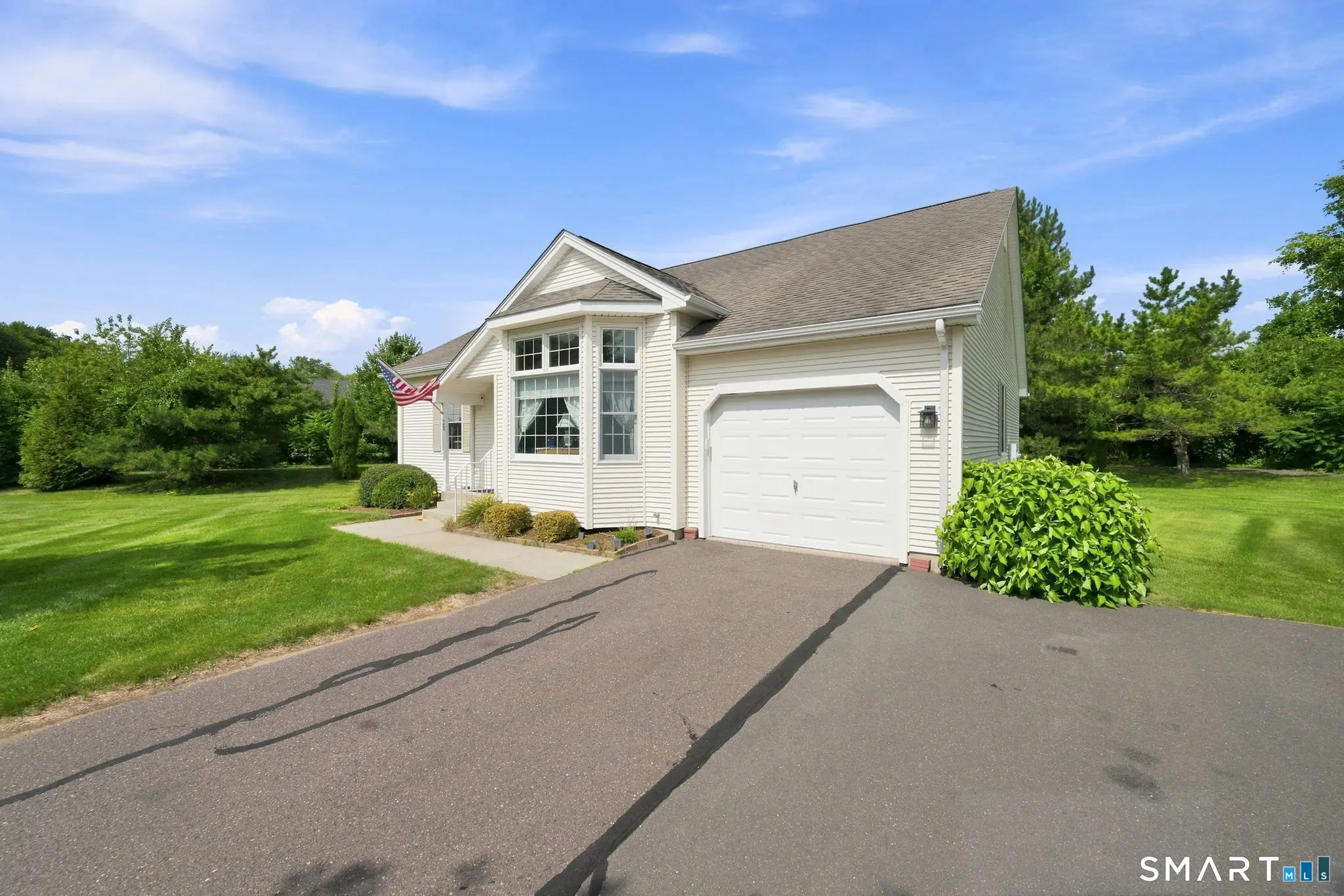 20 Hillside Farms Drive 20, East Windsor